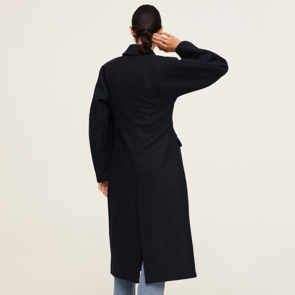 Buttoned wool coat - Picture 2 of 8